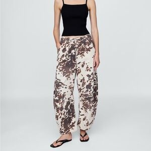 Mid Rise UltraSoft Easy Horseshoe Jeans